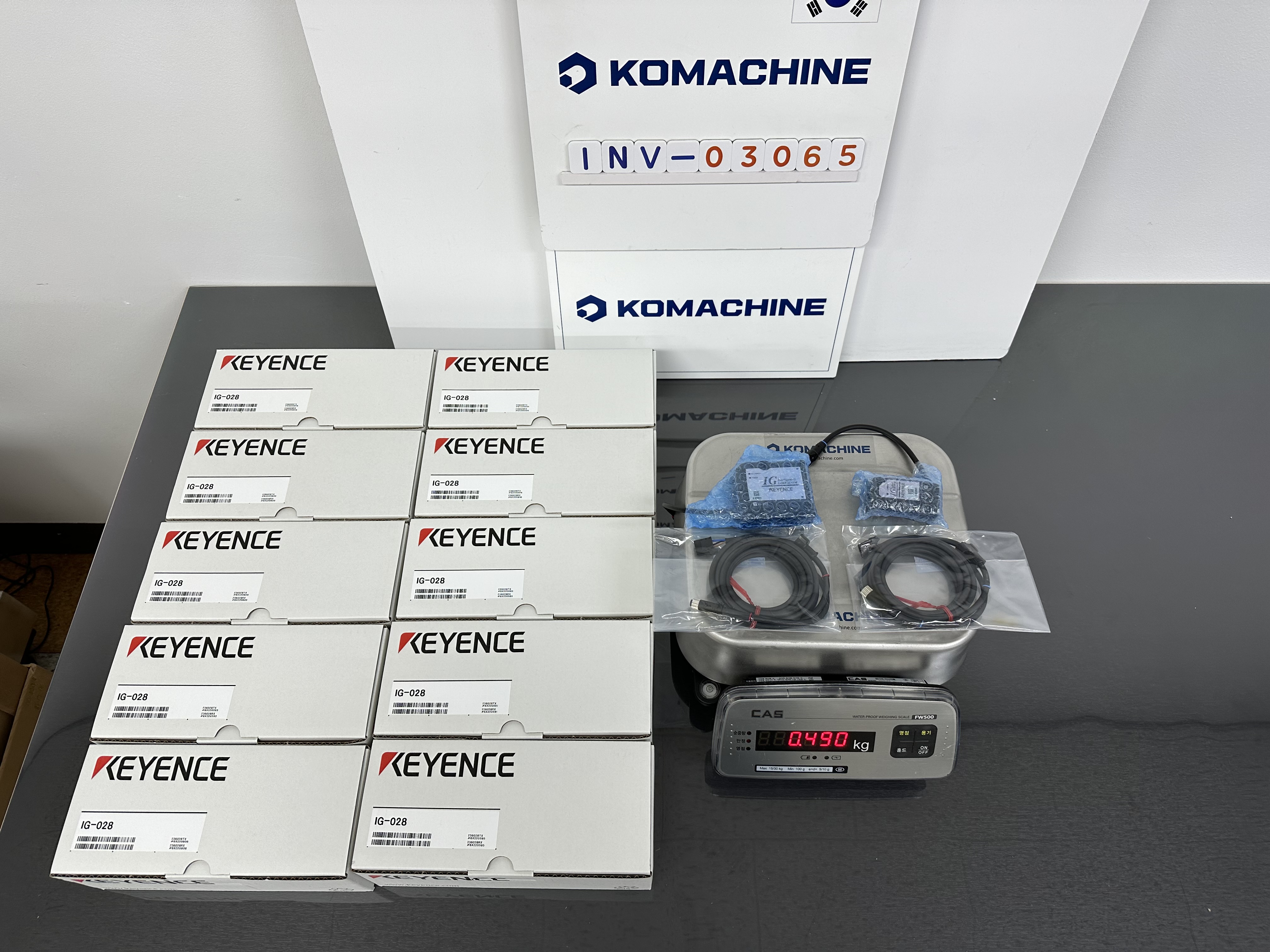 IG-028 / Sensor Head / KEYENCE