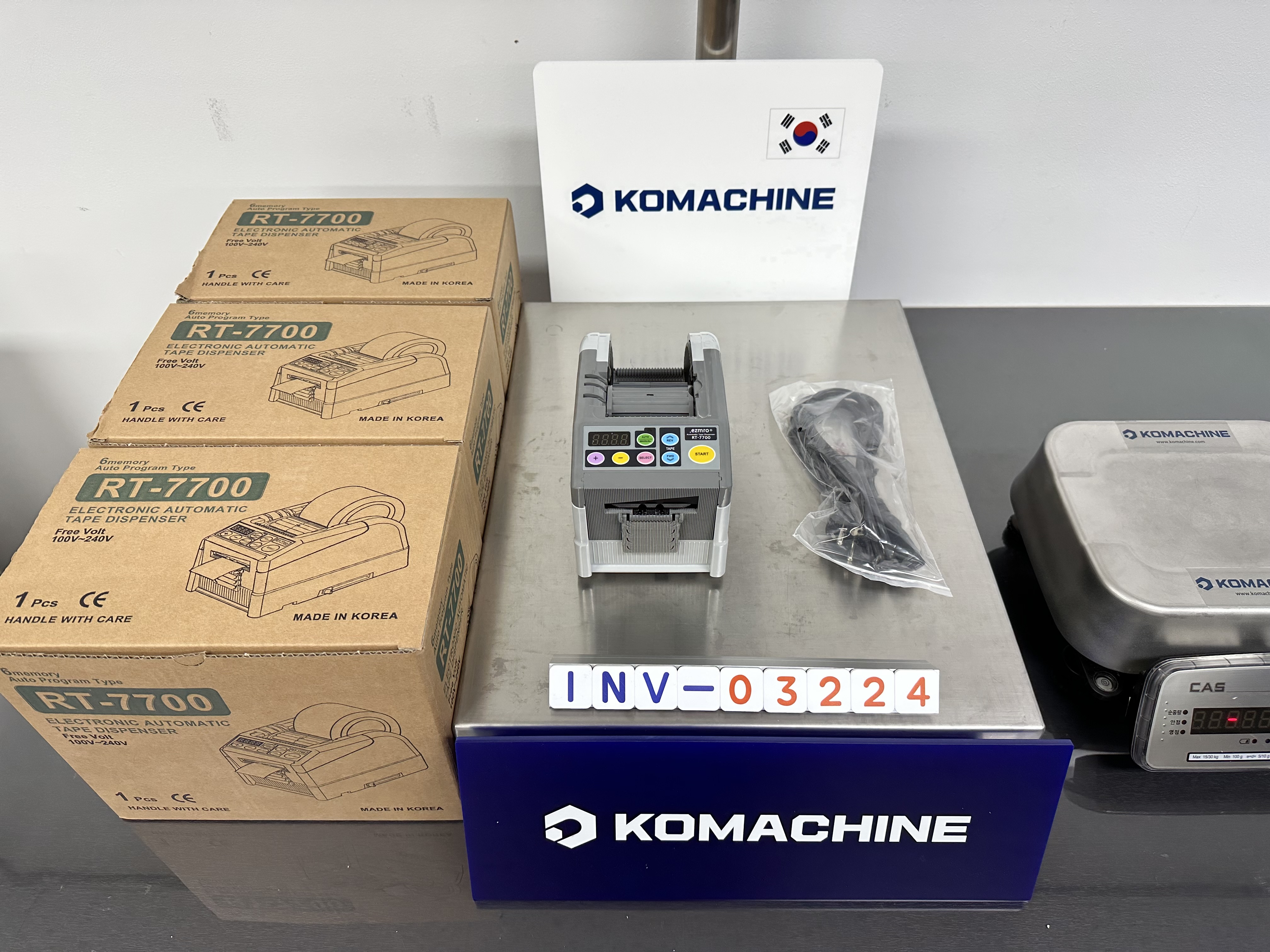 RT-7700 / Tape Dispenser / EZMRO