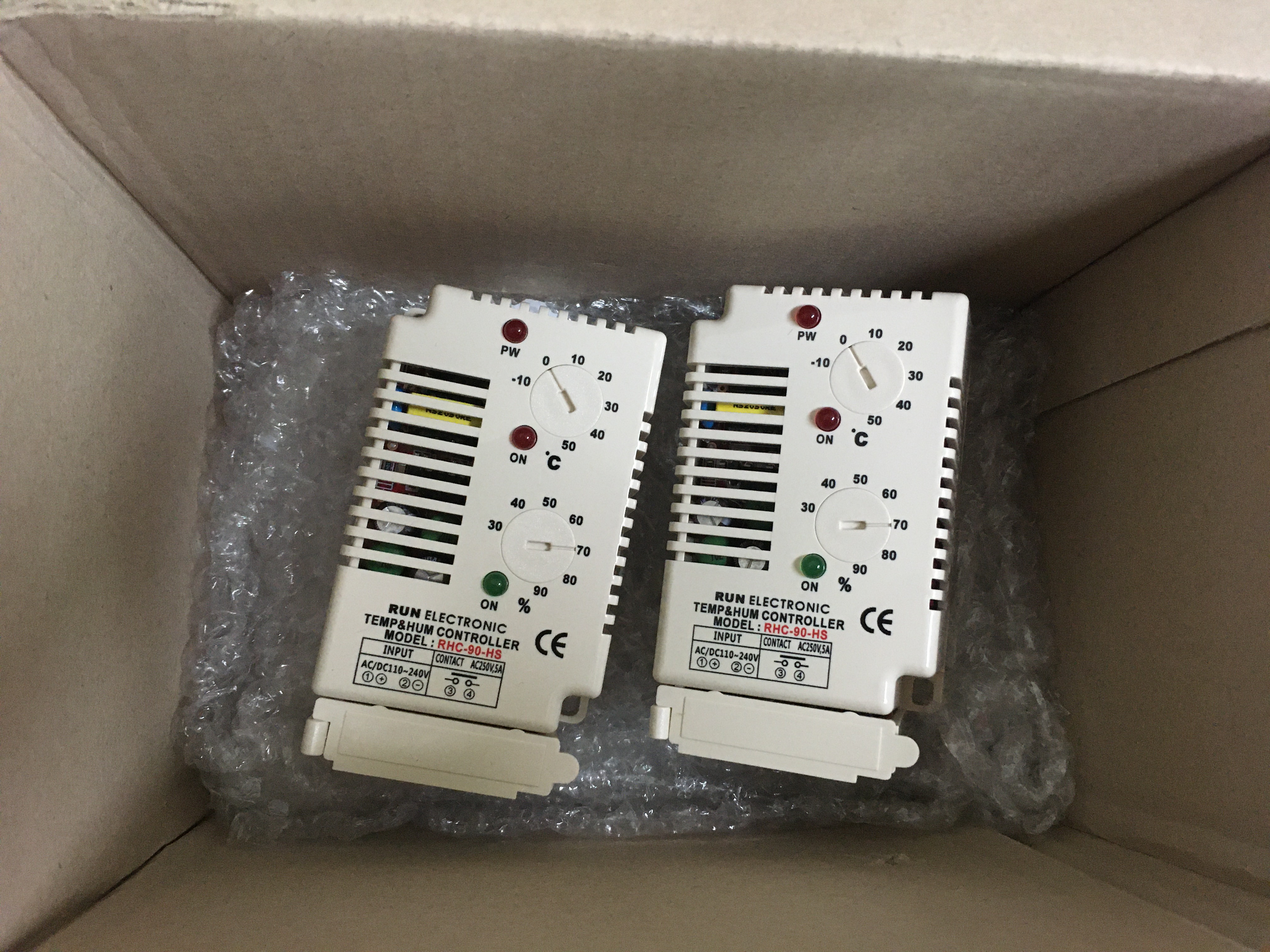 RHC-90-HS / Temperature & Humidity Controller