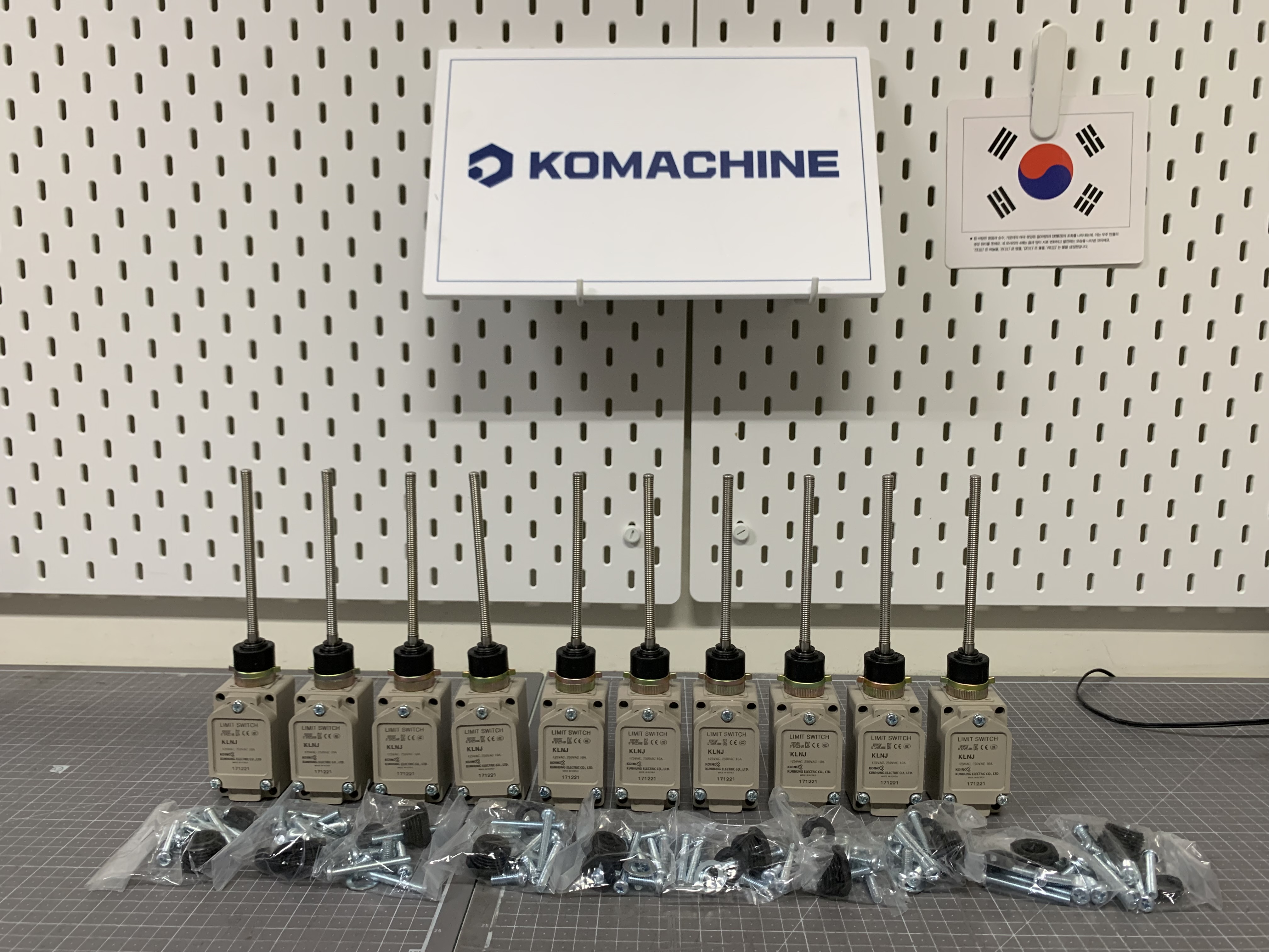 KLNJ / KOINO Coil Type Limit Switch / KUN HUNG ELECTRIC (KOINO)