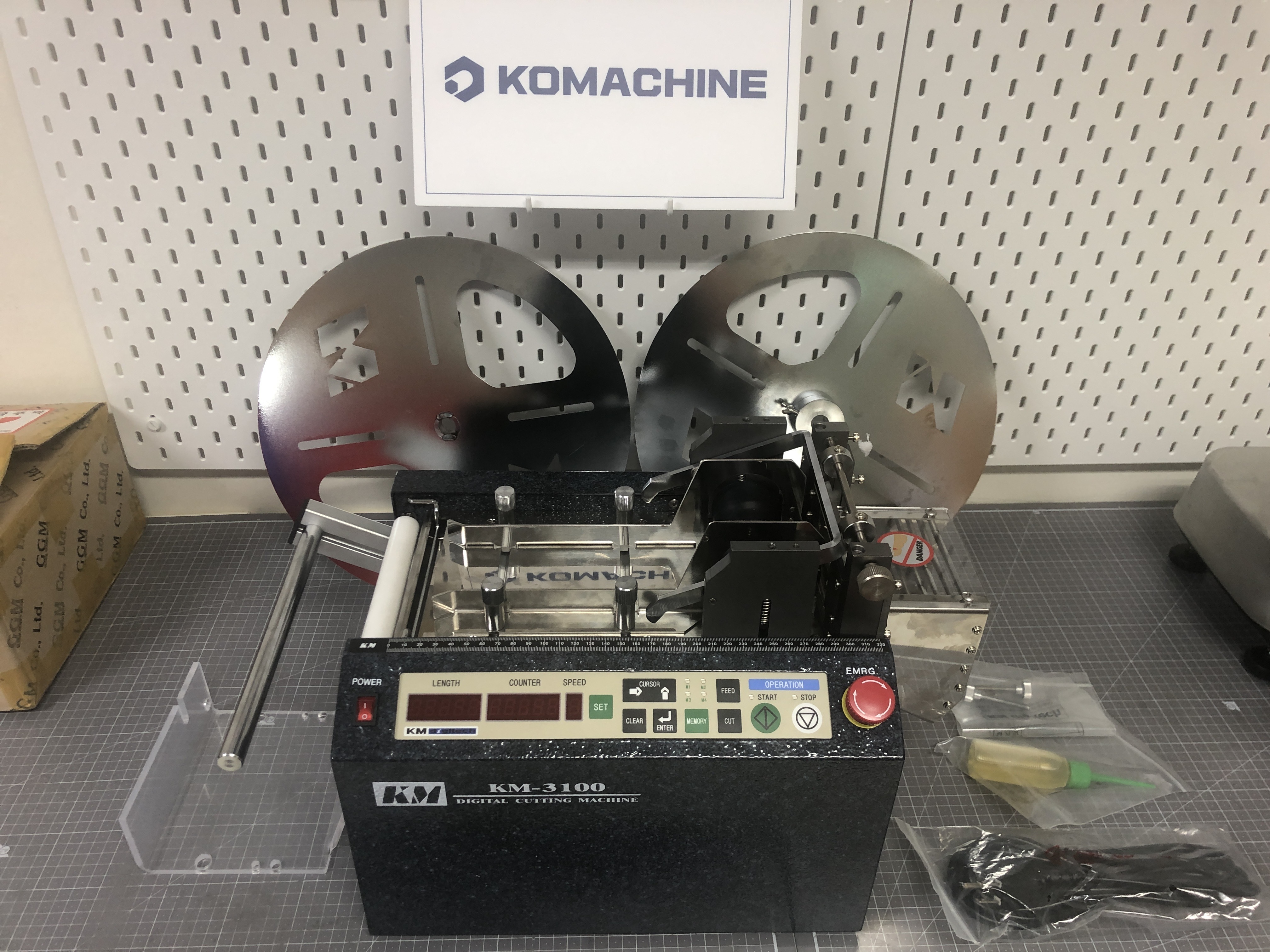 KM-3100 / Digital Cutting Machine / KM DIGITECH