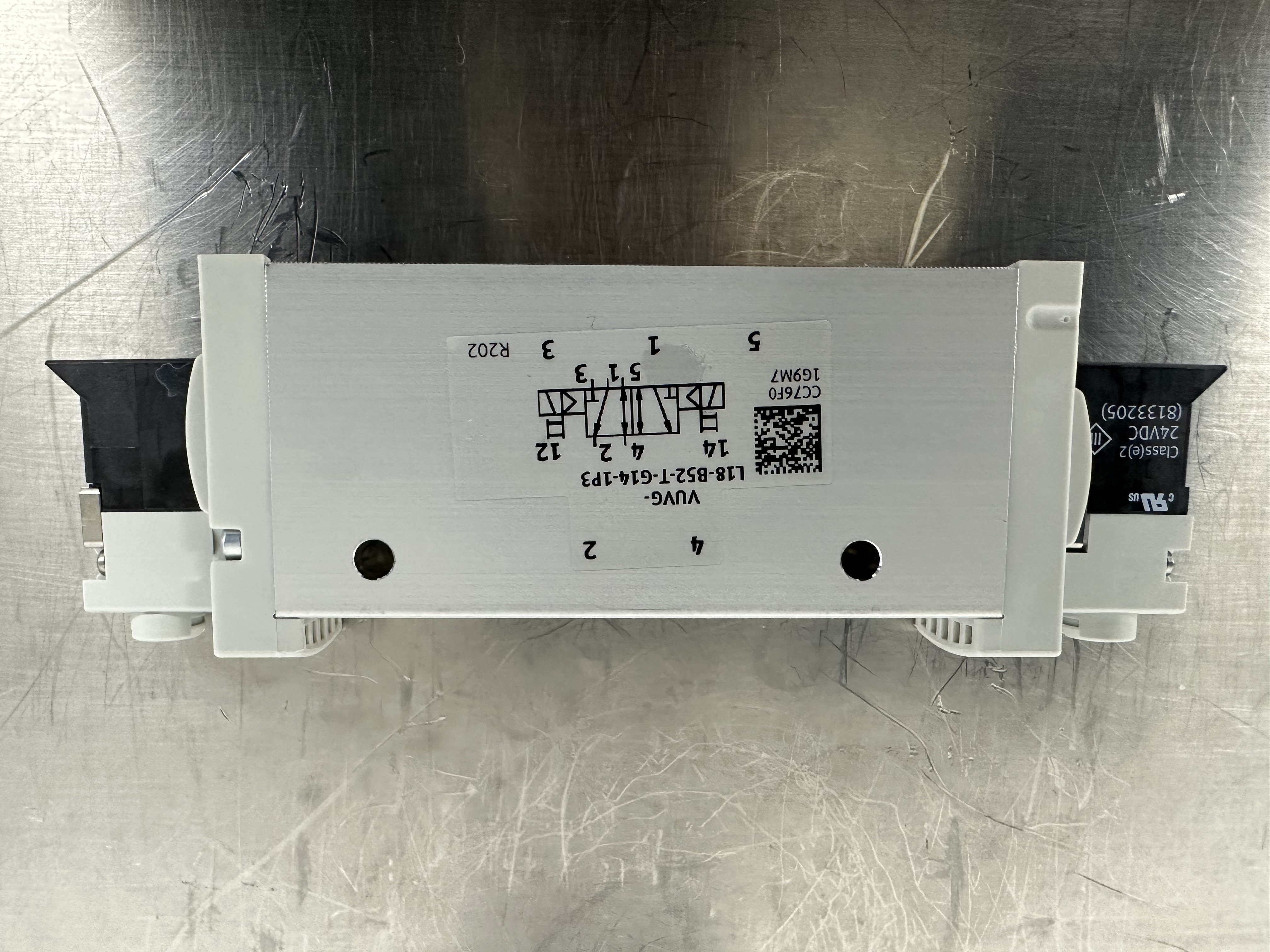 VUVG-L18-B52-T-G14-1P3 / Valve / FESTO
