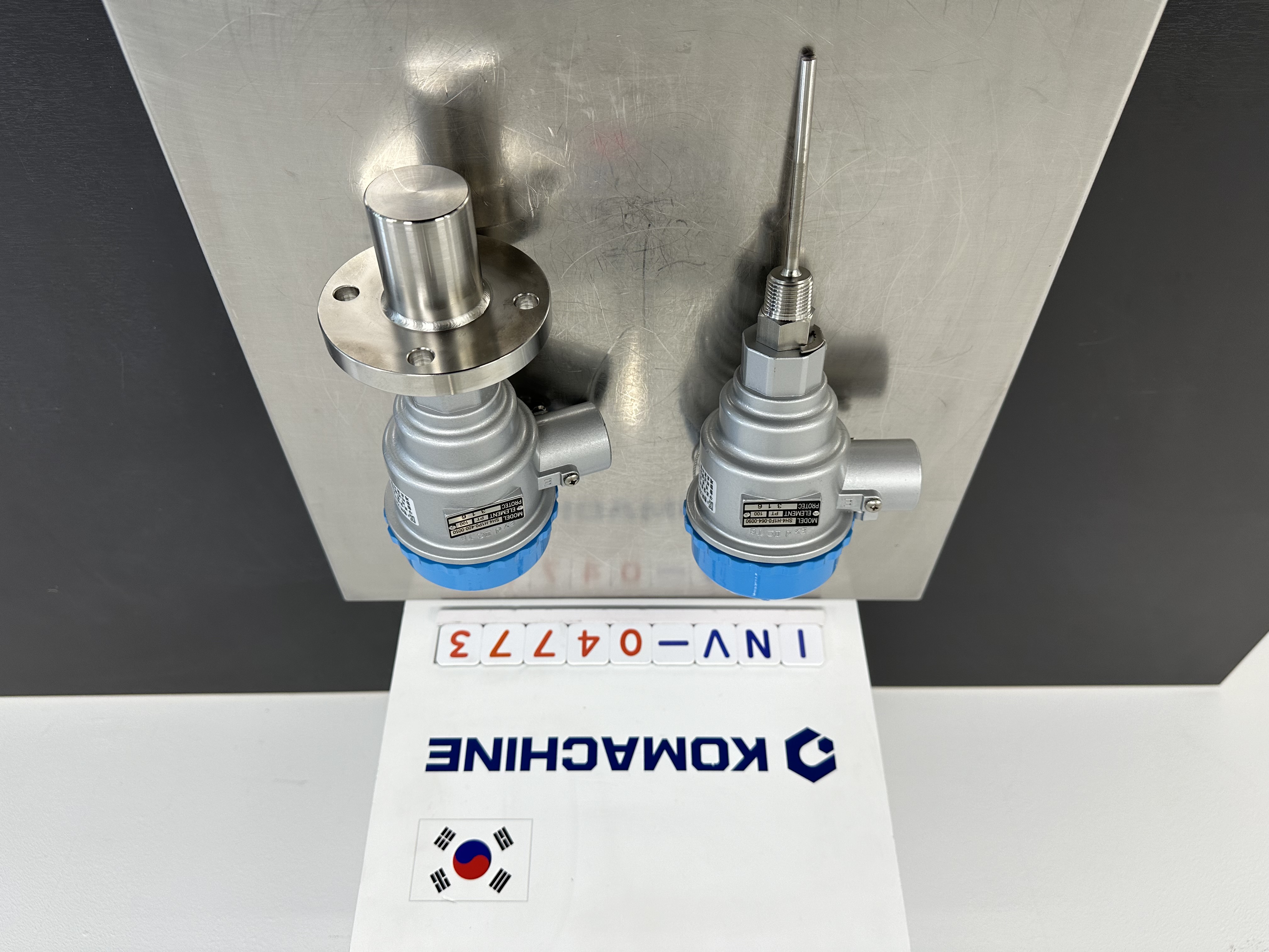 SH4-H1F0 / Temperature Sensor / AUTONICS