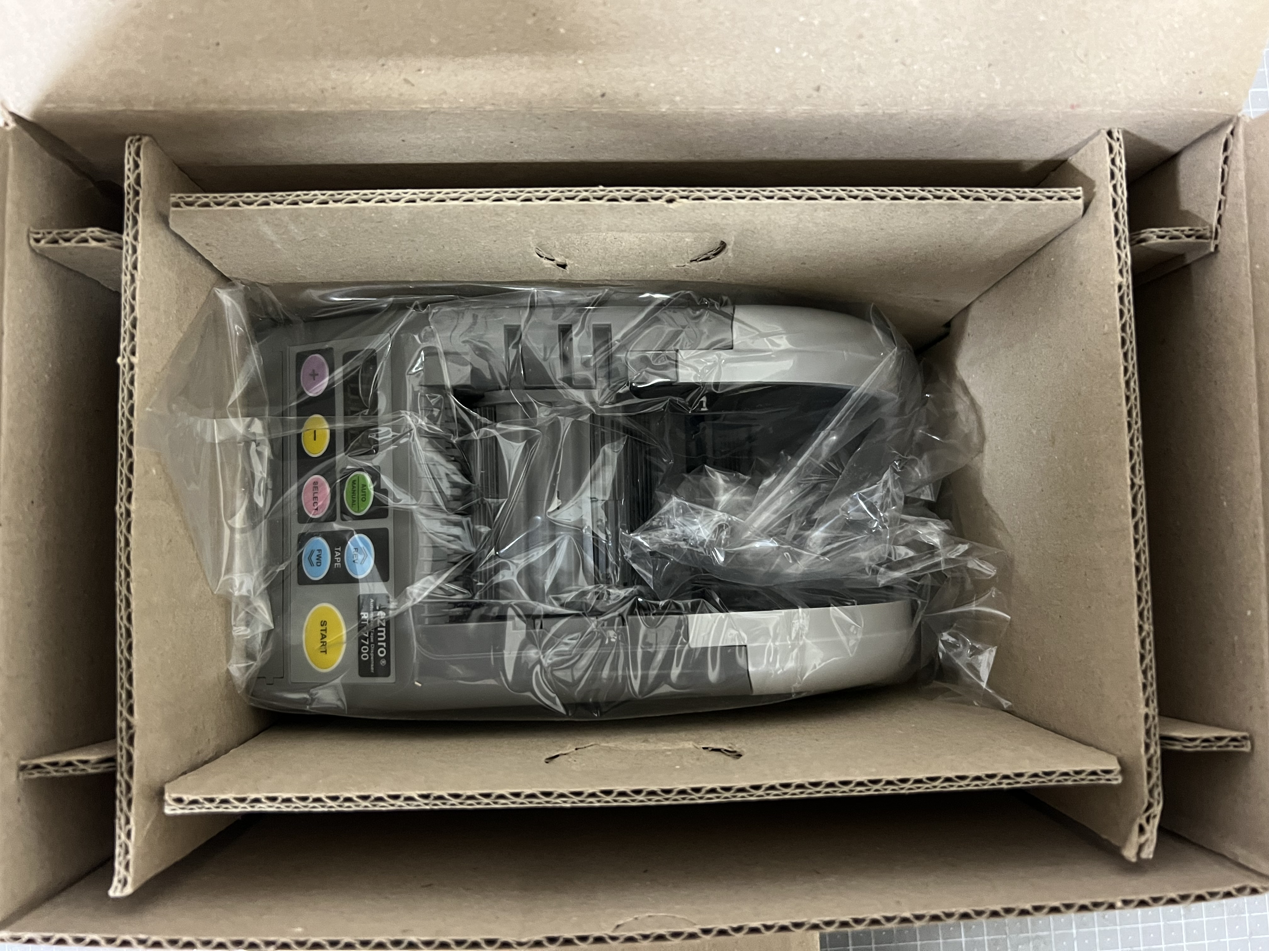 RT-7700 / Tape Dispenser / EZMRO