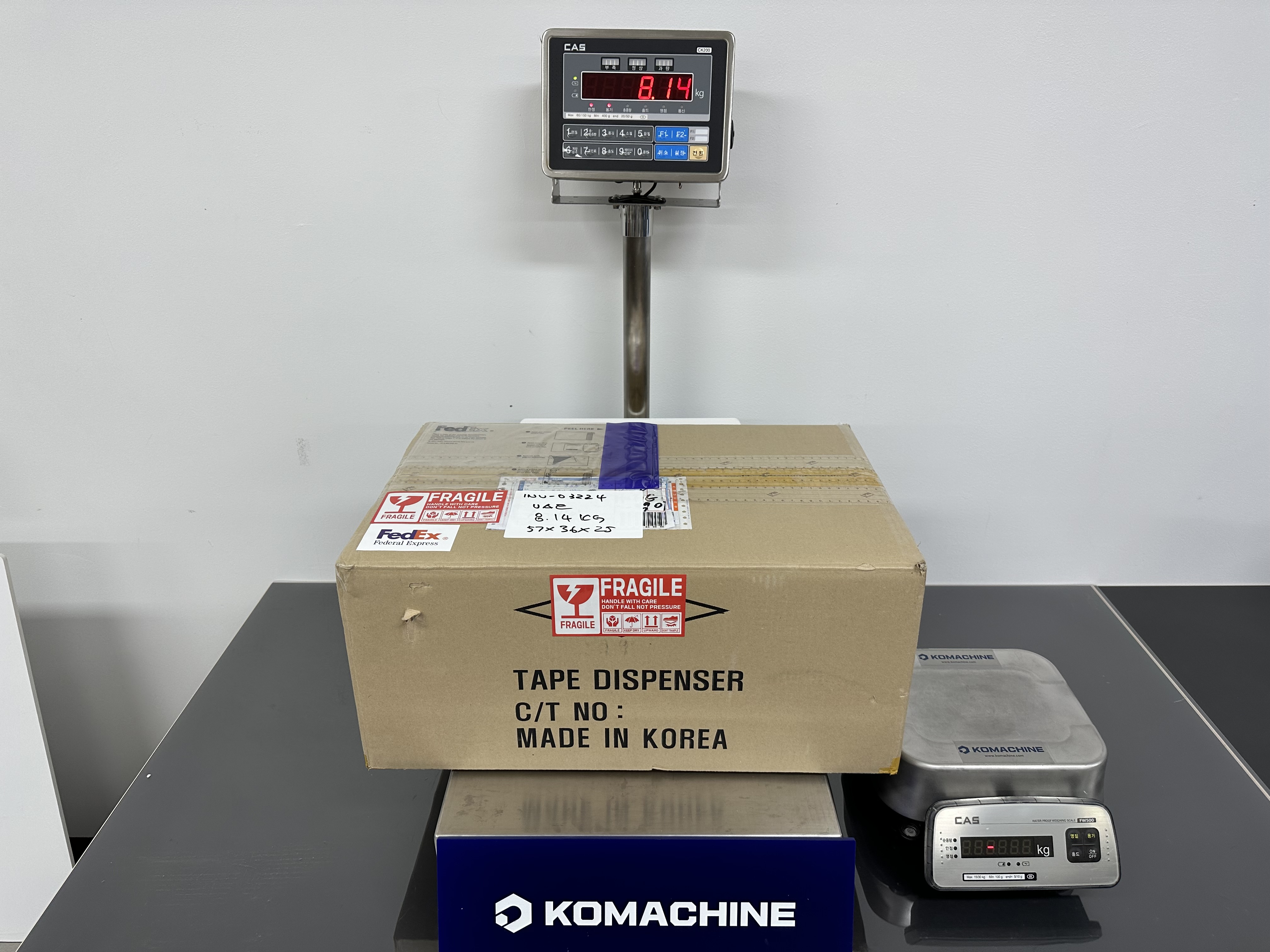 RT-7700 / Tape Dispenser / EZMRO