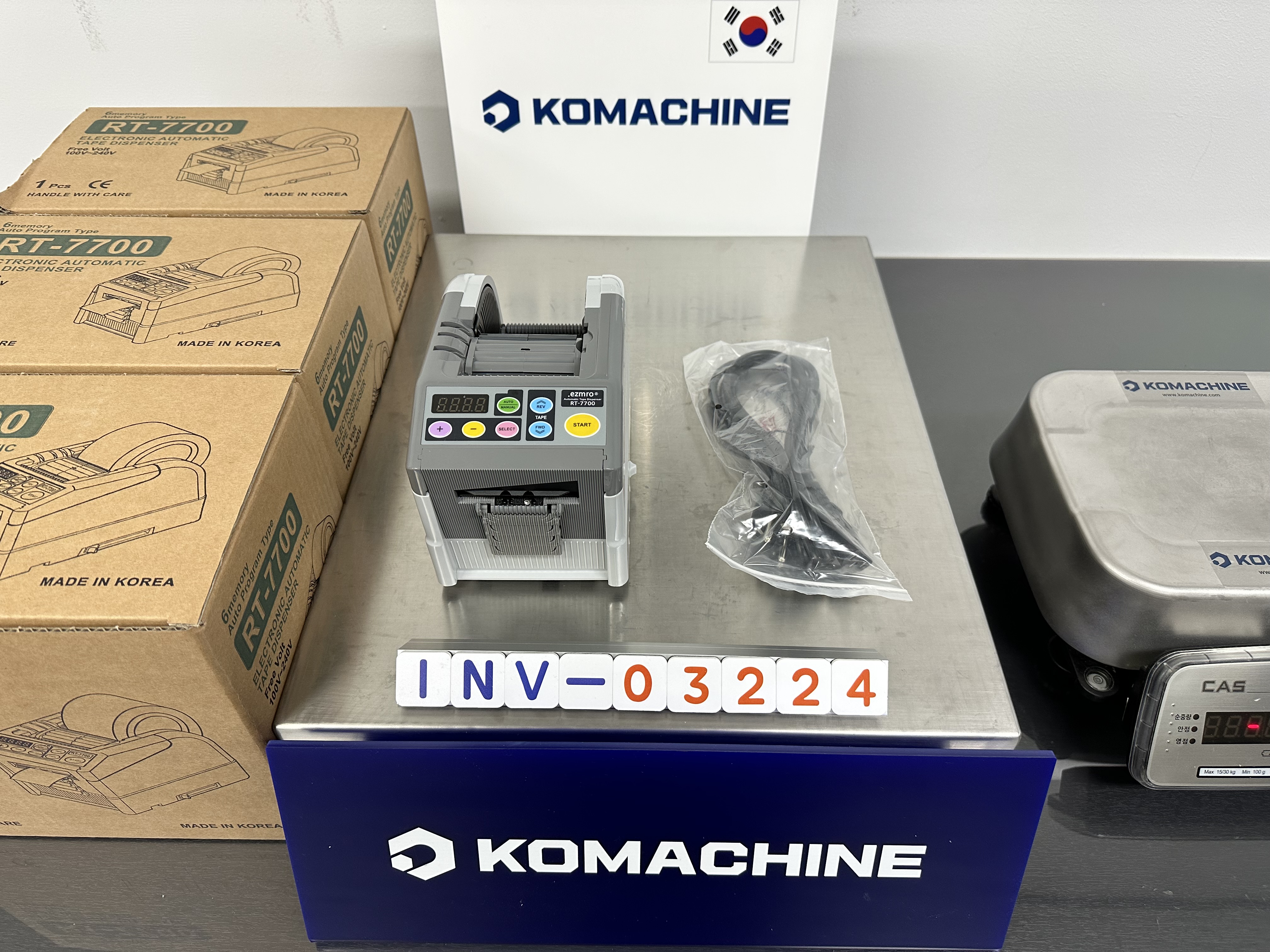 RT-7700 / Tape Dispenser / EZMRO