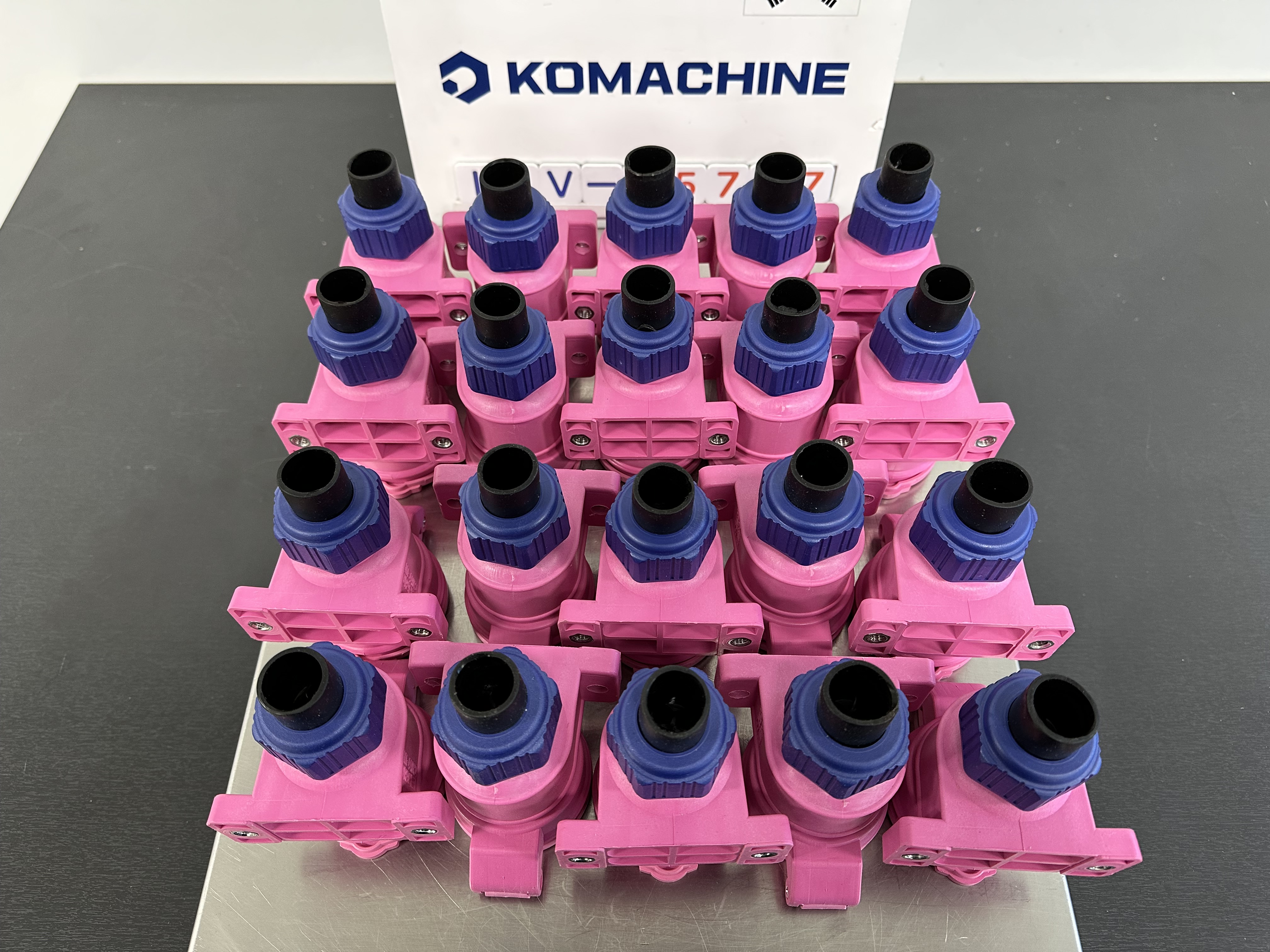 EMT-440C4 / High Voltage Connector Plug / EMTEC