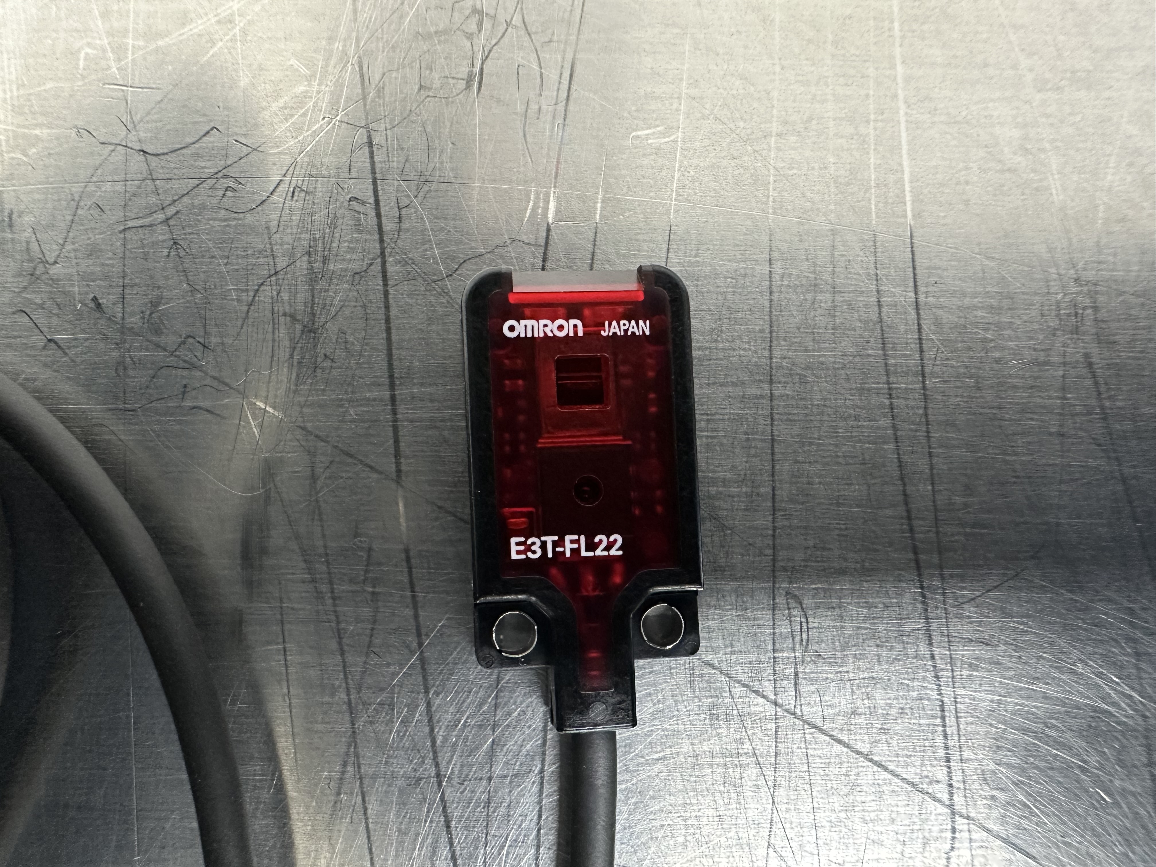 E3T-FL22 2M / Photoelectric Sensor / OMRON