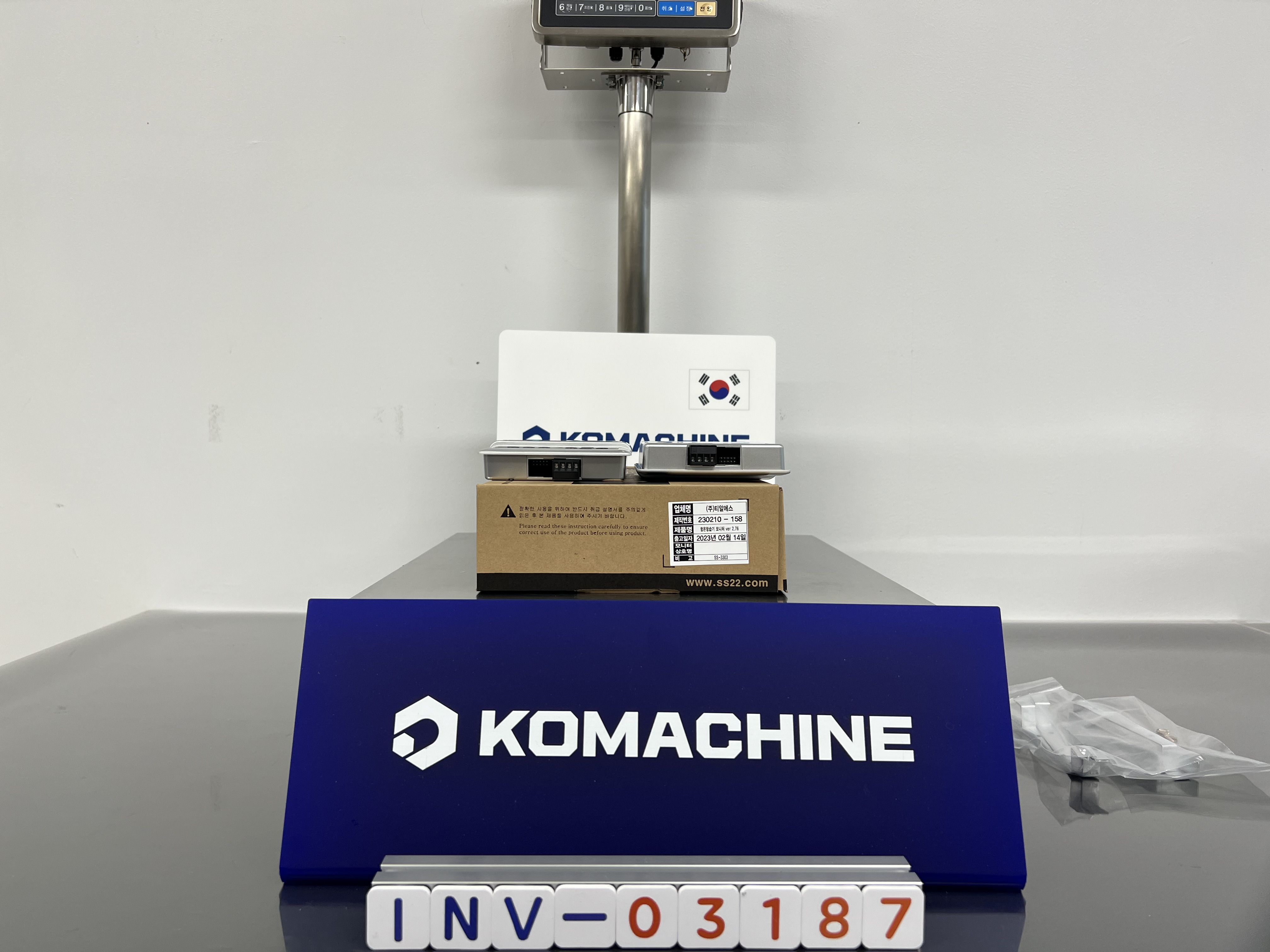 SS-3303 / Button Key Monitor / SYSTRONICS