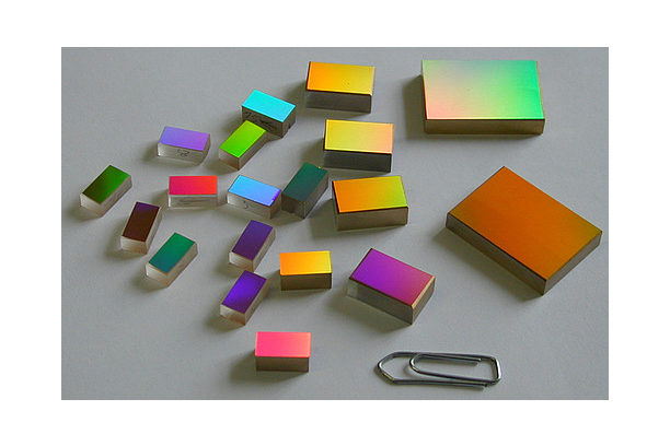 Blazed Holographic Plane Gratings