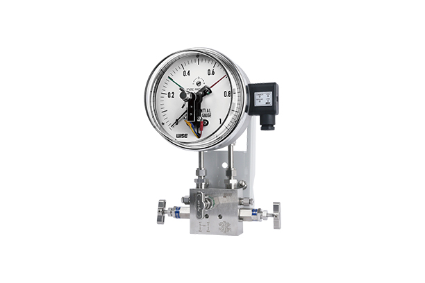 Differential pressure gauge with Electrical contact
