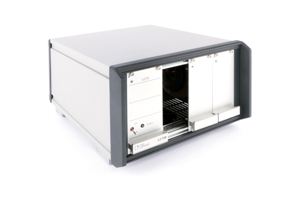 Powered Benchtop Case for Piezo Linear Amplifier (Powered Racks)