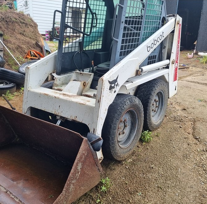 BOBCAT Skid Loader