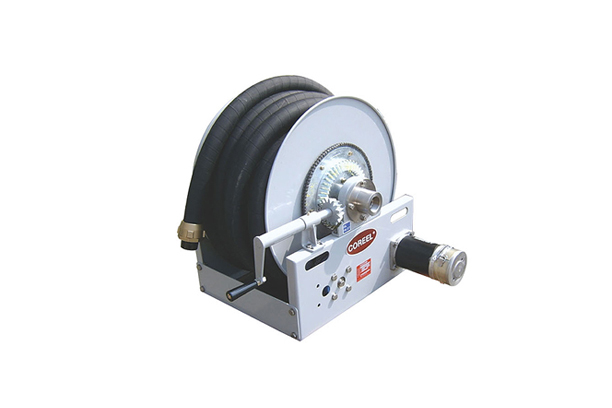 Oil hose reels for refuelling