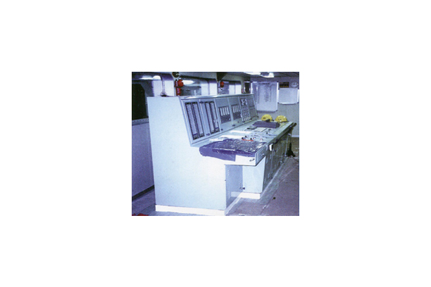 Engine control console