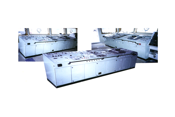 Bridge control console