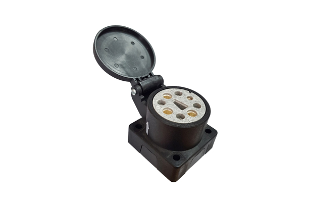 EMT-105C4 150A 고압콘센트