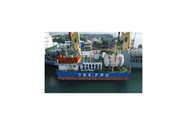 FRU / FLOATING REGASFICATION UNIT