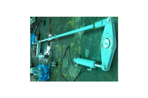 STEERING GEAR TWIN RUDDER TYPE