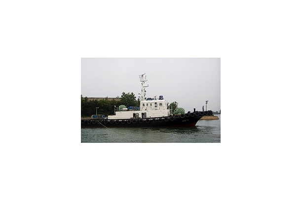 Tug boat