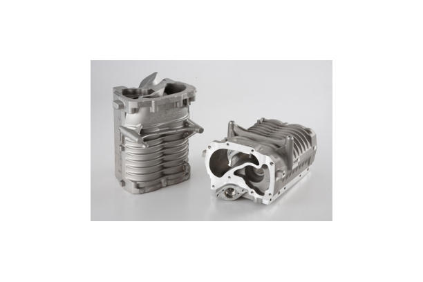 JAGUER -SUPERCHAGER HOUSING